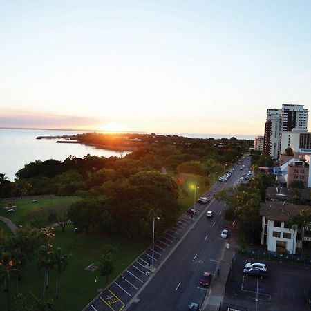 C2 Esplanade Service Apartments Дарвін Номер фото